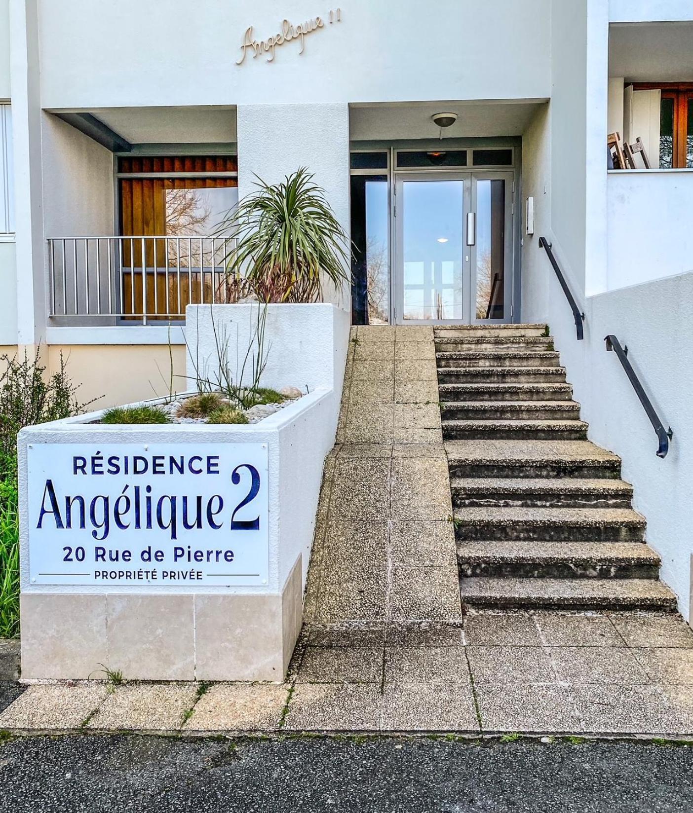T3 Moderne Avec Balcon Terrasse Et Parking Gratuit Lejlighed Niort Eksteriør billede