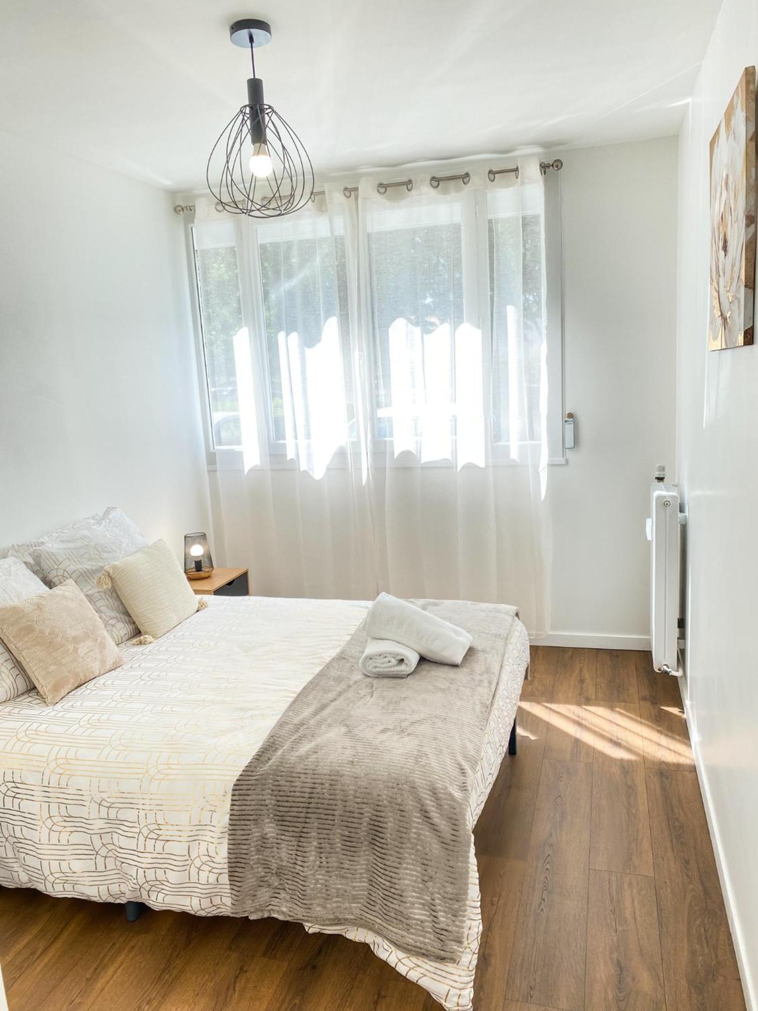 T3 Moderne Avec Balcon Terrasse Et Parking Gratuit Lejlighed Niort Eksteriør billede